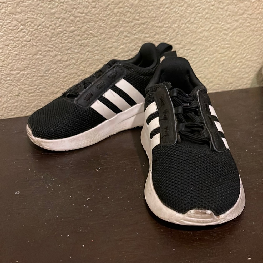 6T black Adidas